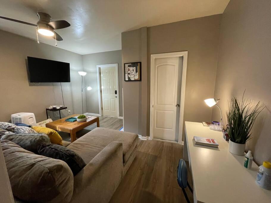 שיקגו Red Line Guest House Apartment Corporate Housing מראה חיצוני תמונה